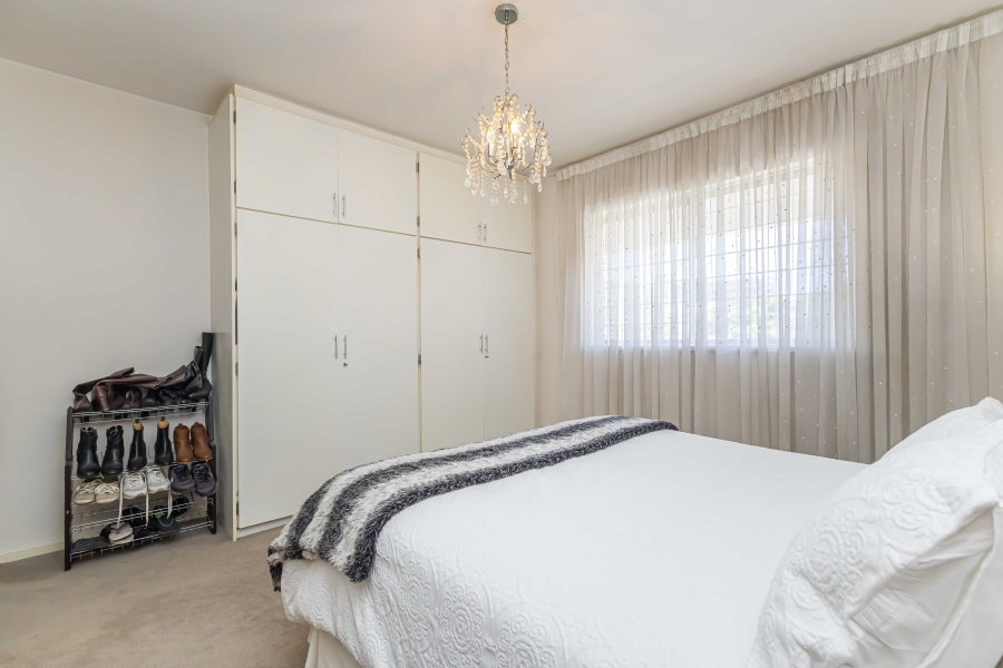 2 Bedroom Property for Sale in Sea Point Western Cape